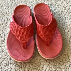 Dream Pairs Coral Sandal flip flop Size 6 Comfort Shoe
